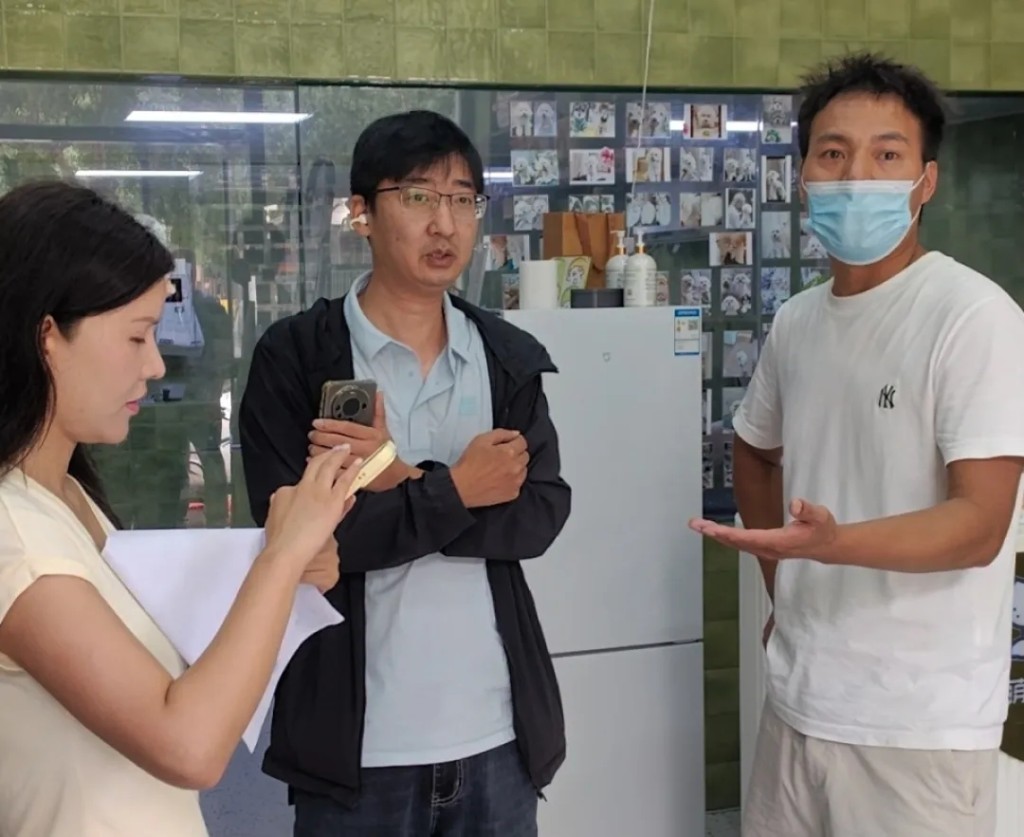 宠物店起初更拒绝承认操作失误,双方各执一词。 青岛新闻网 宠物店起初更拒绝承认操作失误,双方各执一词。 青岛新闻网