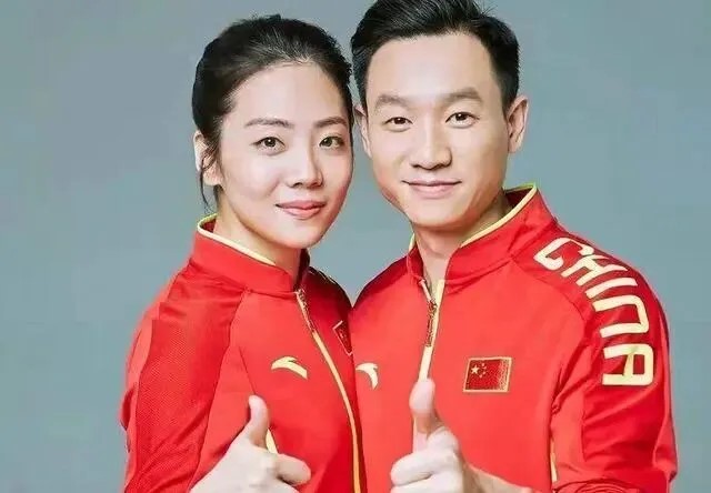 前奥运体操金牌得主杨威拍片抱怨香港楼宇面积细租金贵，引起热议。微博