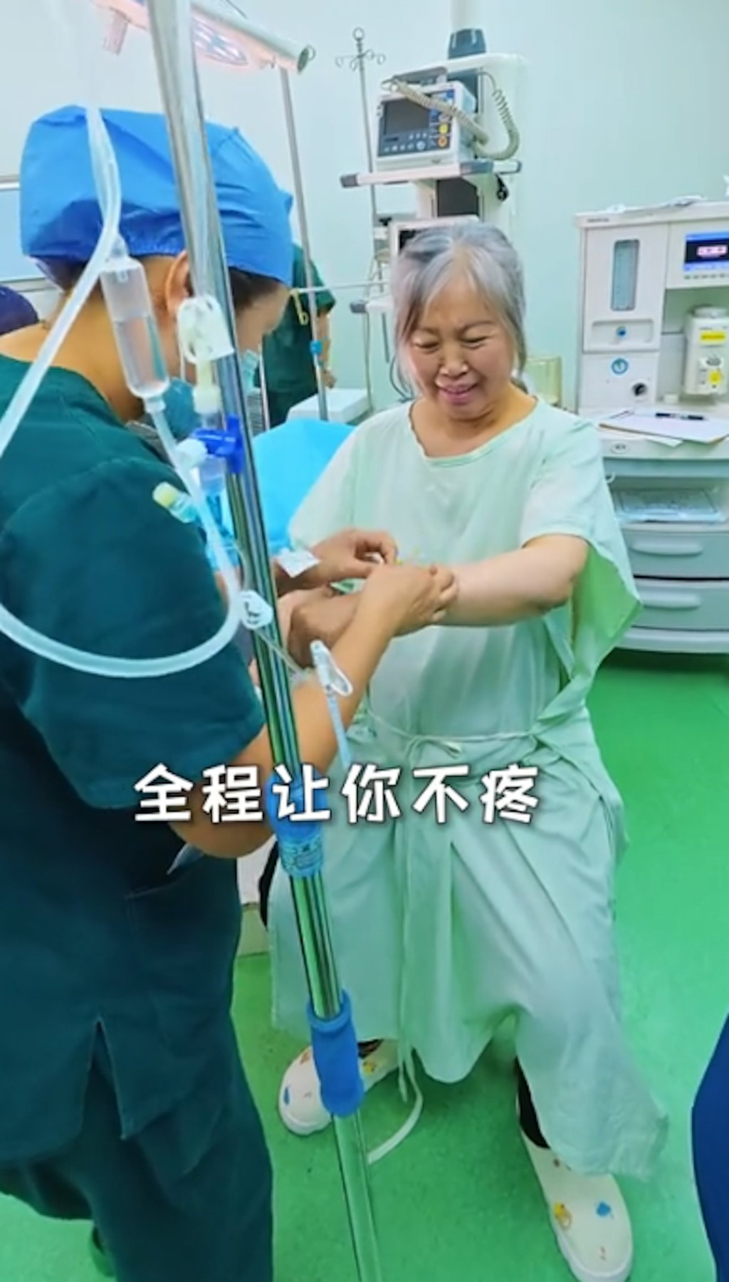 一名63岁女子成功透过试管婴儿成功产女。(抖音@松原富华妇产冯院长)