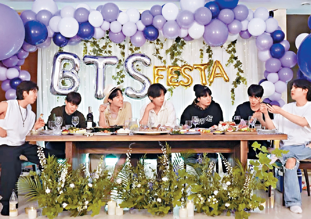 ■七位成員在「BTS聚餐」中宣佈暫停活動,令粉絲大為震驚。 ■七位成員在「BTS聚餐」中宣佈暫停活動,令粉絲大為震驚。