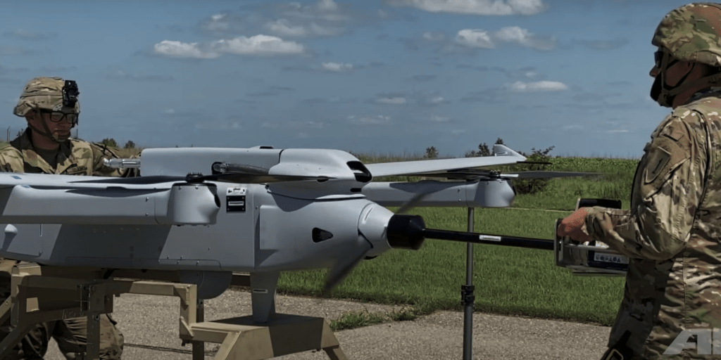 美軍的「彈簧刀」無人機。