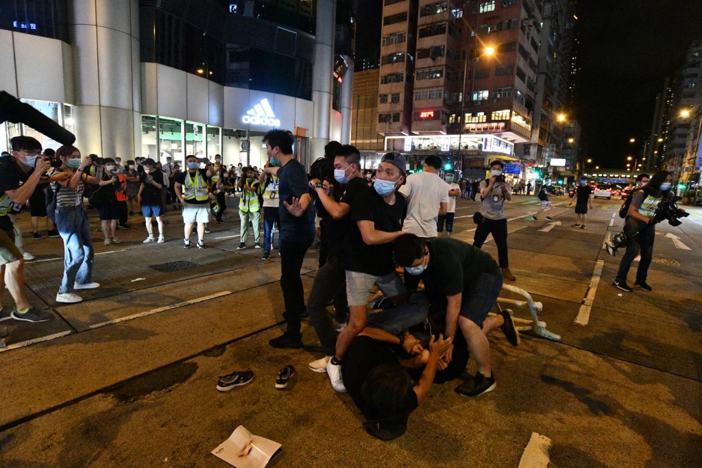 旺角悼念後有人堵路