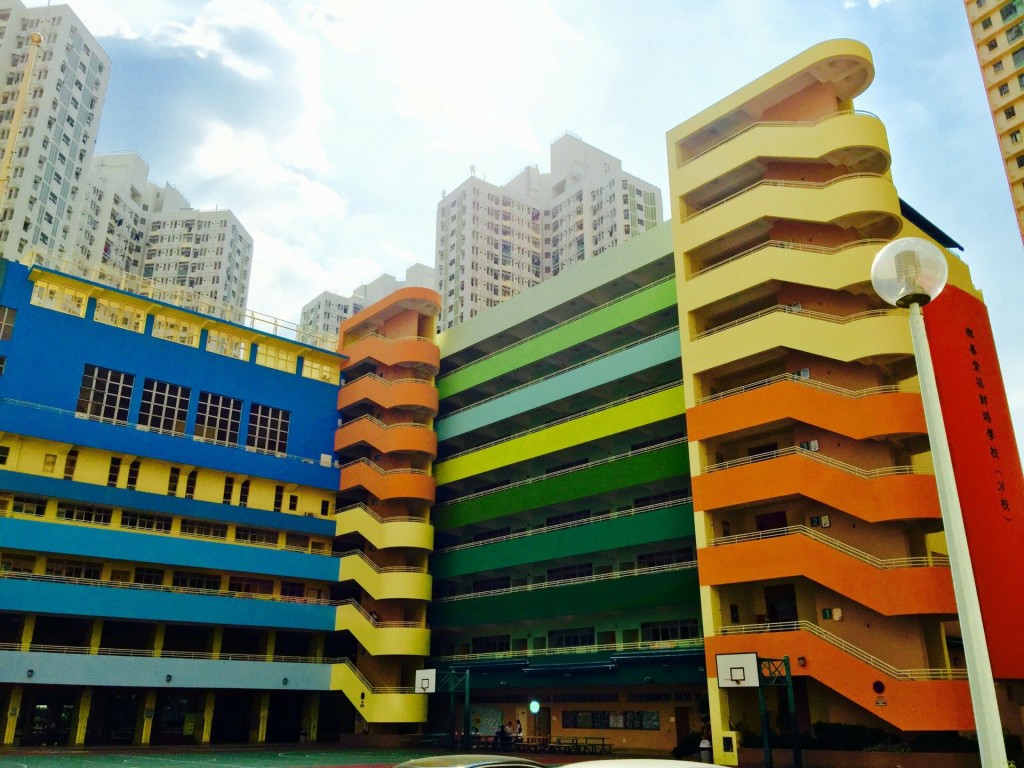 天水圍樂善堂梁銶琚學校(分校)(圖片來源:《小學概覽2024》) 天水圍樂善堂梁銶琚學校(分校)(圖片來源:《小學概覽2024》)