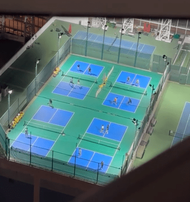 位於奧海城一期天台的匹克球場。 位於奧海城一期天台的匹克球場。