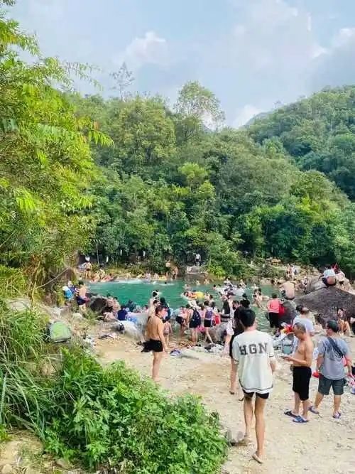 白盆珠愛心潭是網紅景點。 白盆珠愛心潭是網紅景點。