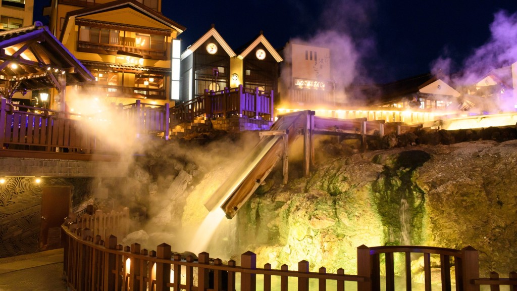 溫泉街正中心的湯畑是草津溫泉標誌性打卡位。