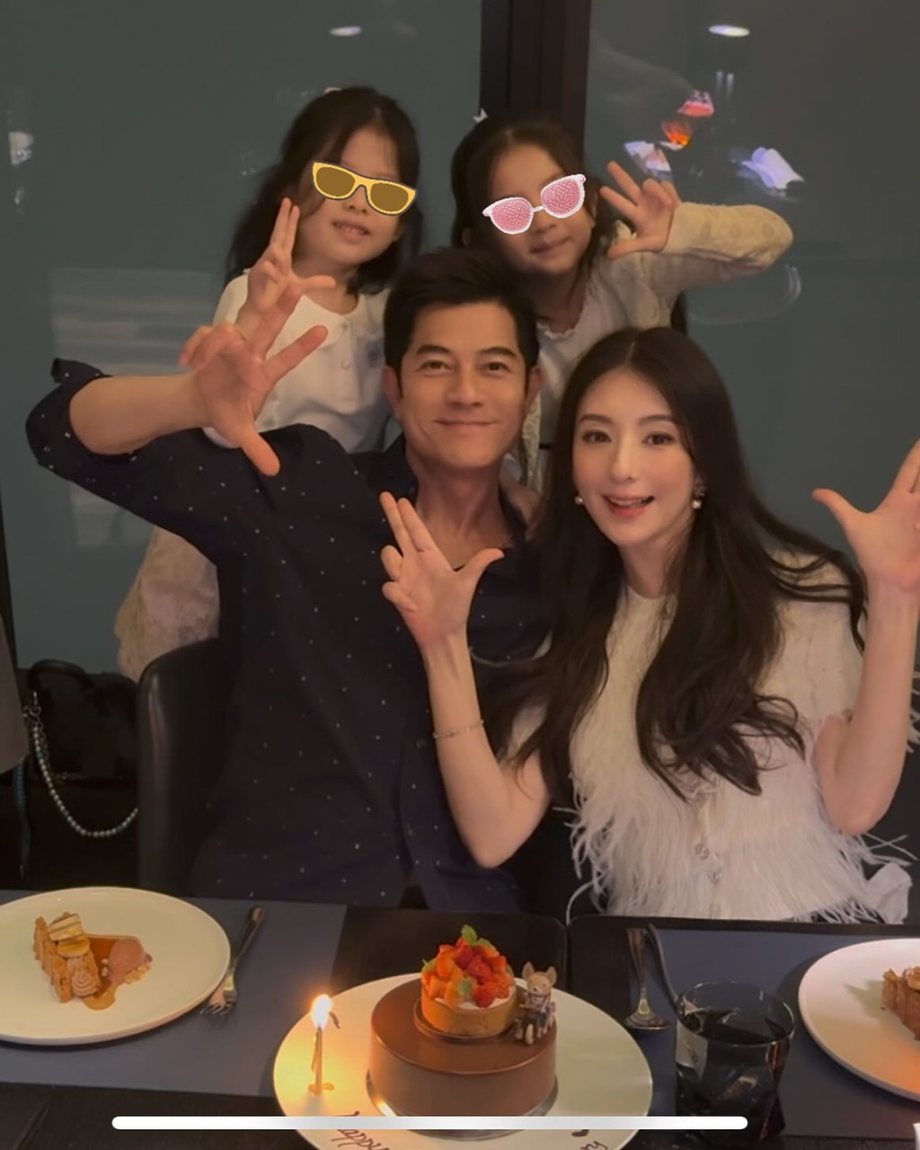 郭富城與方媛結婚8周年同步發文放閃。 郭富城與方媛結婚8周年同步發文放閃。