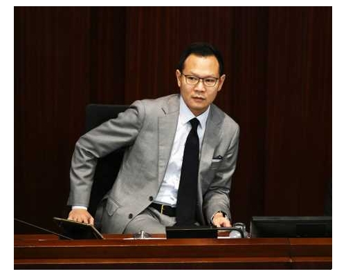 建制派议员发联合声明，强烈谴责公民党郭荣铿主持内务委员会主席选举时滥权，令立法会未能履行宪制责任。资料图片