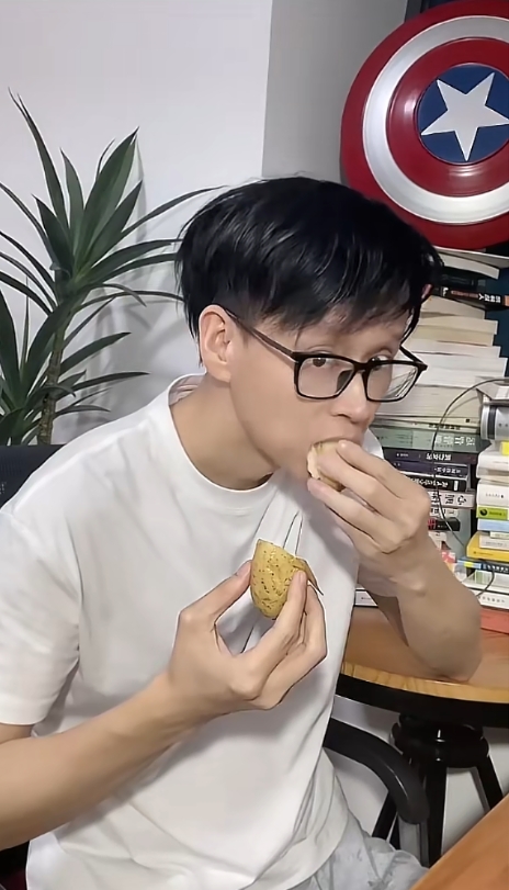 减肥后的陈男。 抖音