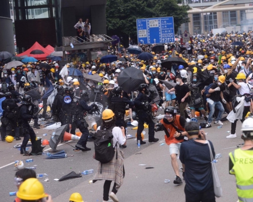 香港直接資助學校議會認為,不應付諸暴力行動。