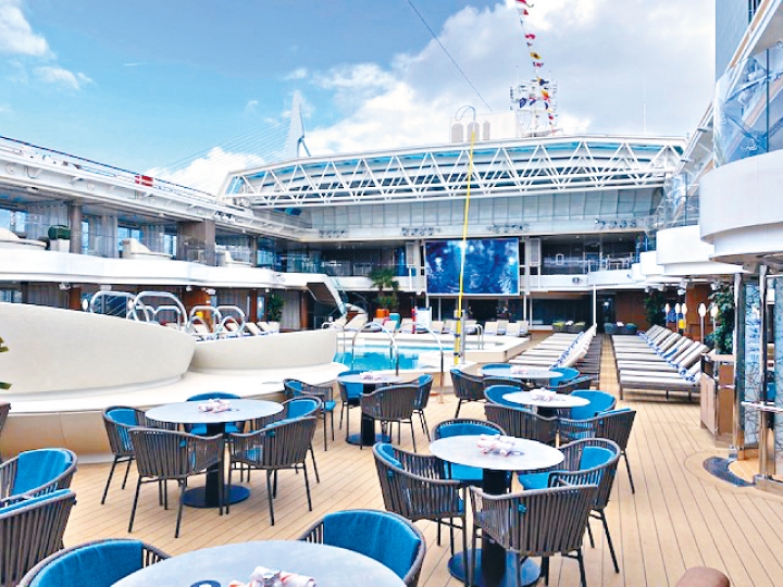 排水量約十萬噸、可載客二千六百多人的鹿特丹號，是荷美郵輪Pinnacle級別船隊的第三位成員。