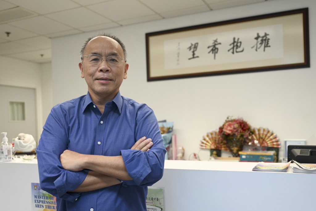 港大賽馬會防止自殺研究中心總監葉兆輝。 港大賽馬會防止自殺研究中心總監葉兆輝。