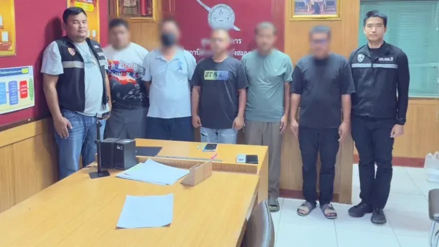 泰國警方持槍入屋救出5名被綁架中國公民。泰國速報 泰國警方持槍入屋救出5名被綁架中國公民。泰國速報
