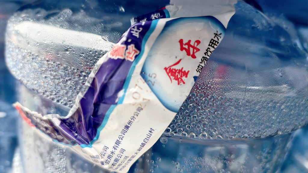 飲用水風波︱物流署首長級人員將受紀律研訊　據報為前採購總監曾昭奇