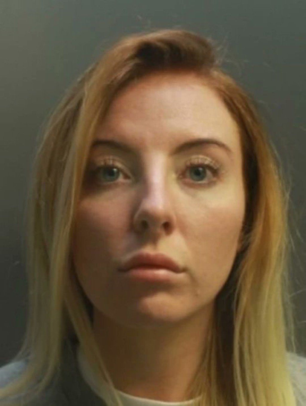 另一名獄警艾謝古恩（Ayshea Gunn），則在2019年被發現和一名被視為「危險」的囚犯Khuram Razaq發生性關係，隨後遭判刑一年。（North Wales Police） 