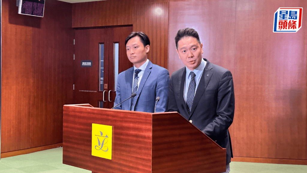 左起:鄭泳舜、周浩鼎。常彧璠攝