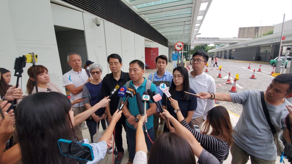 胡志偉表示，以有組織方式拳打腳踢政見不同的人，行為絕不能接受。
