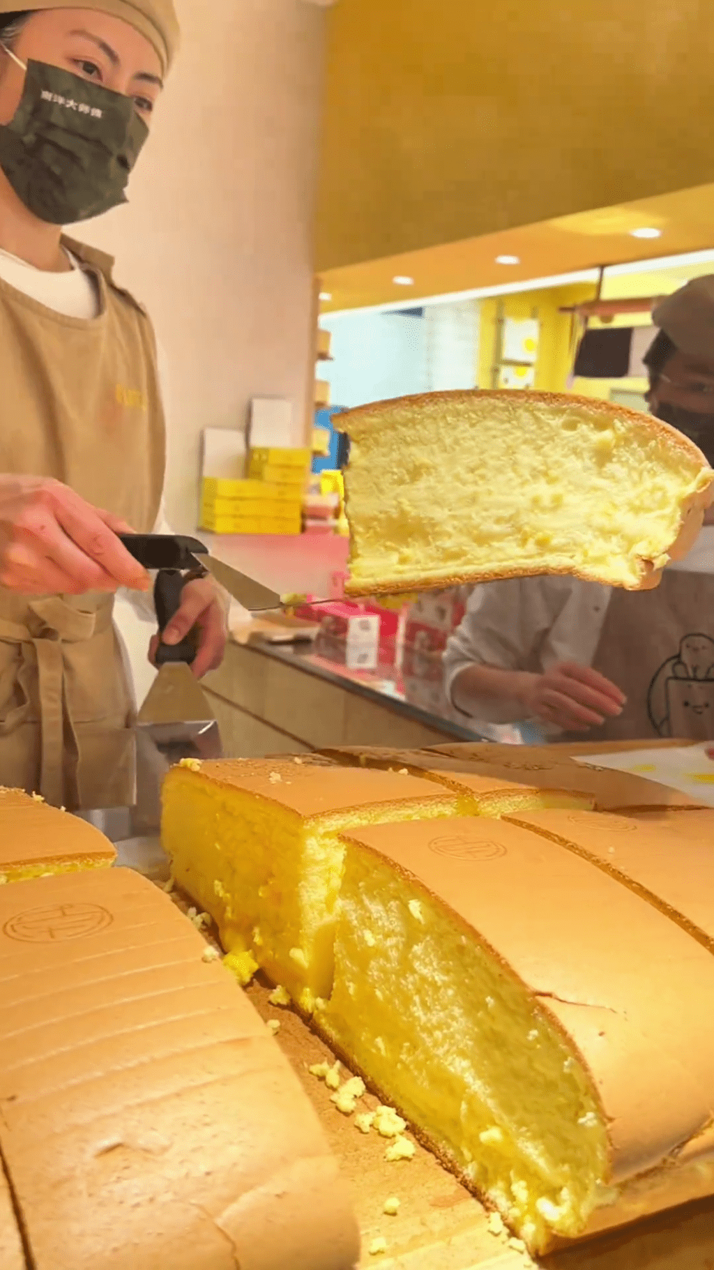 內地知名連鎖麵包店「南洋大師傅」以烔製蛋糕聞名。