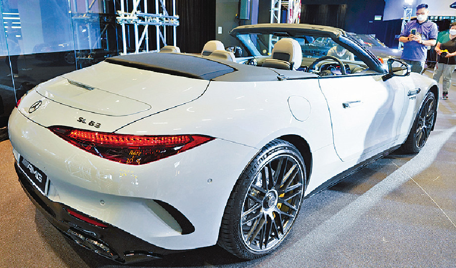 ■圓渾流線外形酷似AMG GT 4Dr車款。