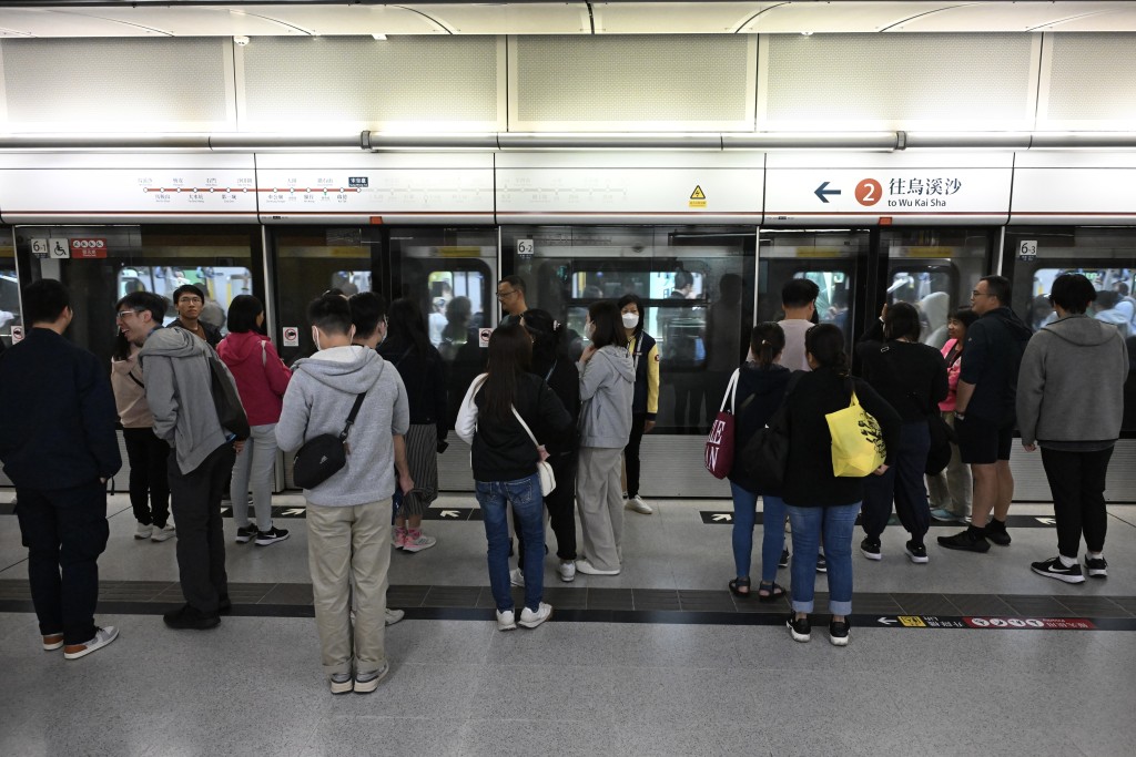 乘客登車離開過程大致暢順。