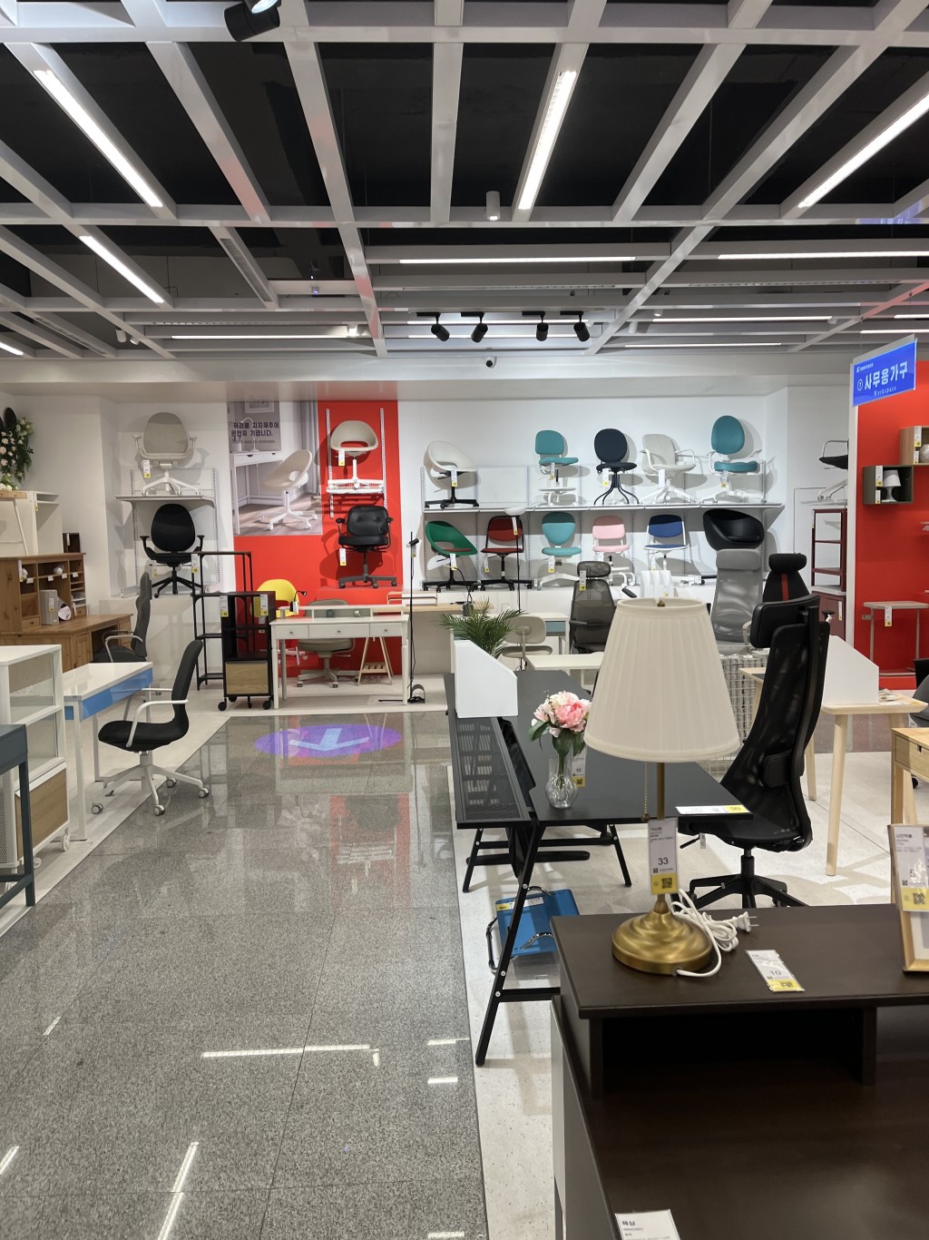 「樂浪愛國金剛館」還有翻版IKEA。 X@JustCherry__