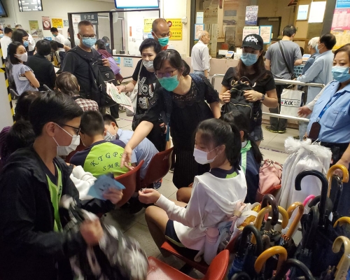 10名學生送院。