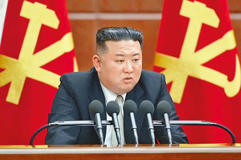 朝鮮領袖金正恩近期不斷展開導彈試射，宣稱將大量生產「核彈」。路透社