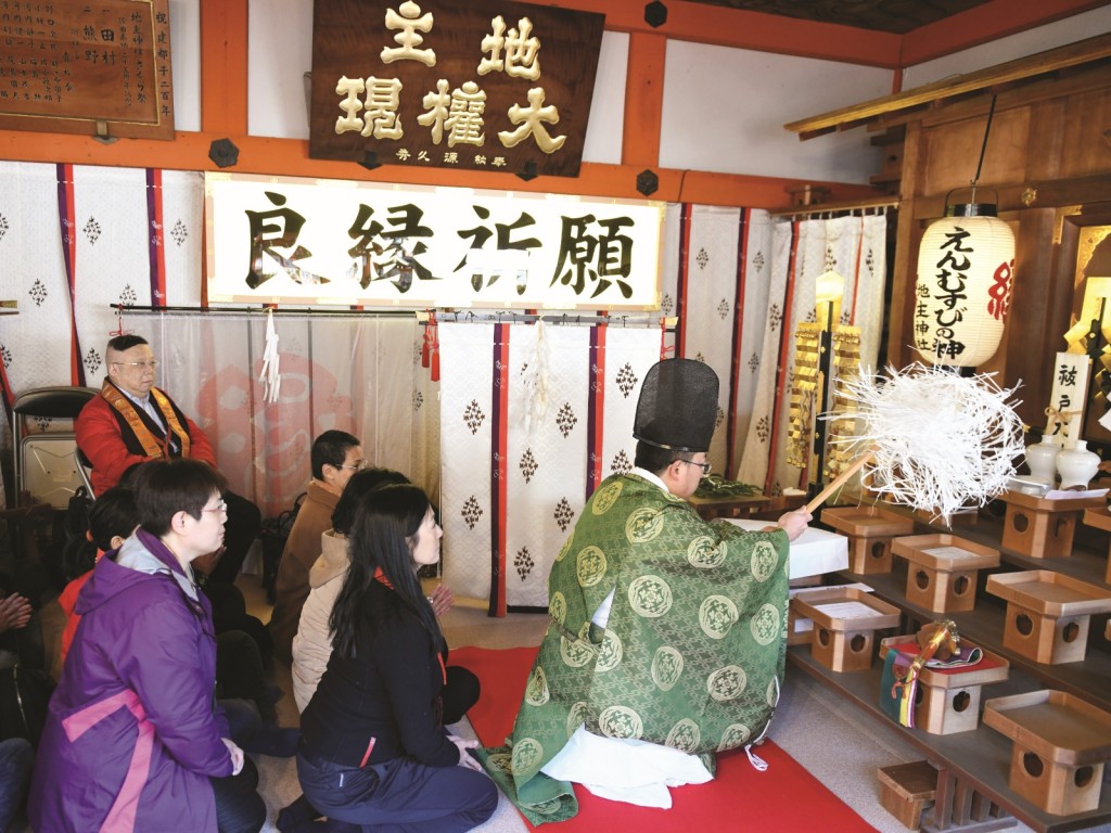 對於未嫁姑娘，你們遊清水寺一定要到「地主神社」求姻緣。