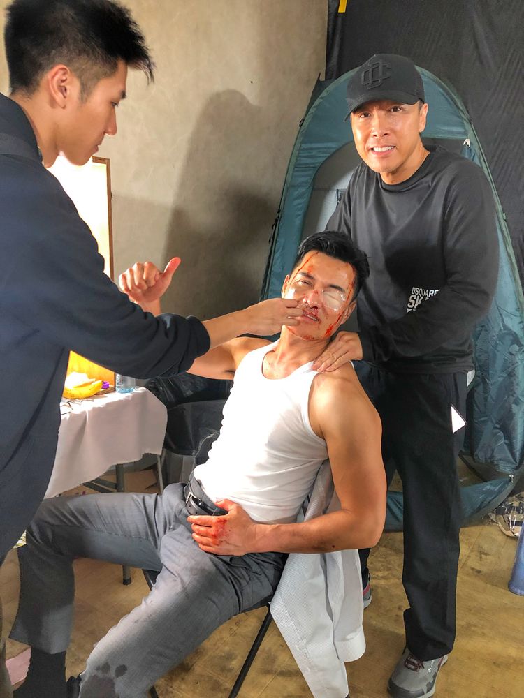 兩個年代的跛豪在片場重遇，子丹大讚呂良偉狀態勁fit。