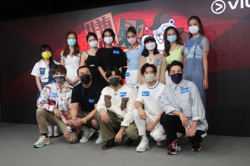 《嫌疑事件簿》類似亞洲多地製作過嘅推理真人show,喺場景搵線索從而找出兇手、炸彈及死因等。
