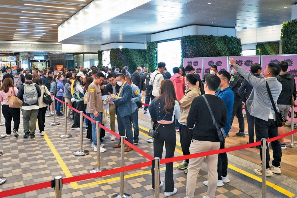 天水圍YOHO WEST連環推售均取得報捷成績，發展商趁旺勢部署明年首季推盤計劃。