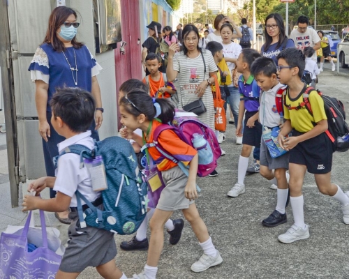 政府會由2019/20學年起，為公營及直資學校每年提供總共5.7億元的額外資源。資料圖片