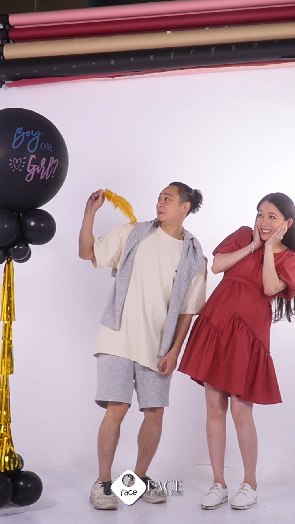 文凱玲與老公用「性別揭曉氣球」公布BB性別。