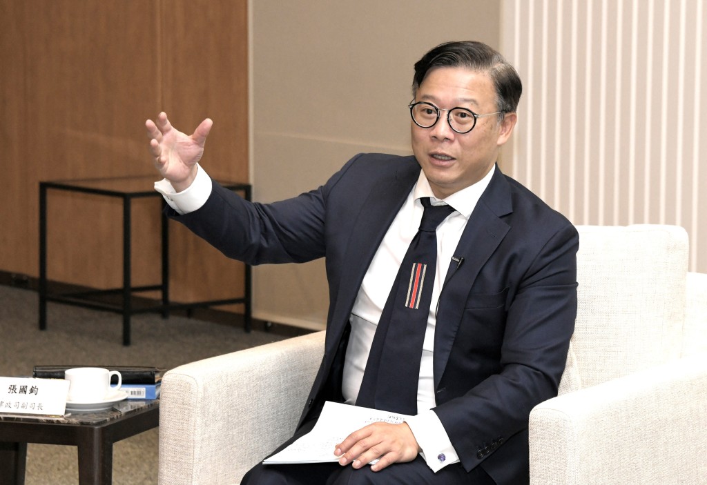 律政司副司长张国钧表示，律政司会积极支持香港调解机构作为大湾区内地法院的特邀调解组织。黄伟强摄