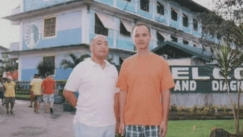 港人張泰安（左）及鄧龍威（右）2000年被指藏毒，張其後突然去世。