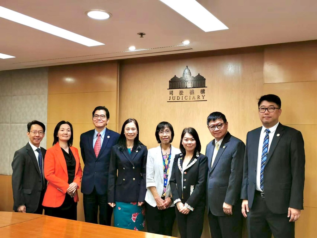 香港中律協與司法機構會面,就鼓勵及推動綜合法院案件管理系統積極交流。