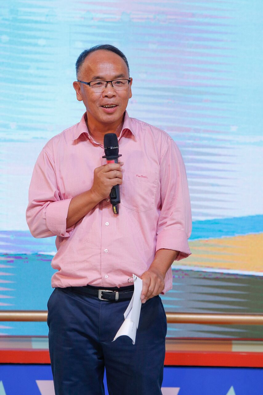 香港大學社會工作及社會行政學系教授葉兆輝