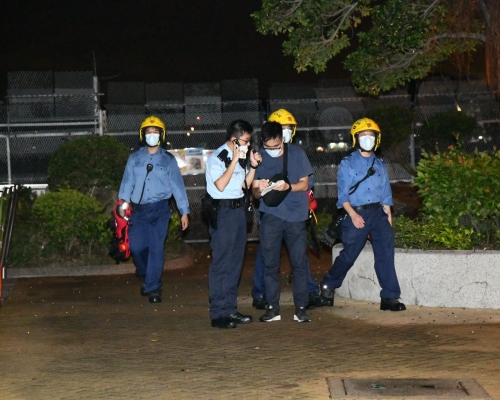 消防及警方到場搜索不果。