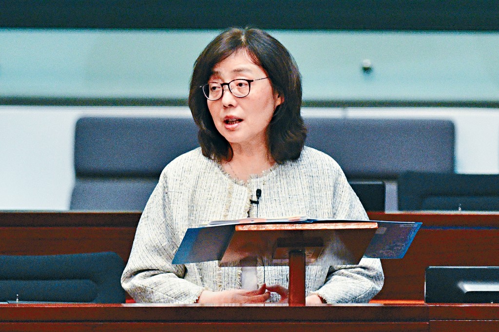 甯漢豪表示,當局需要做好相關配套,增加非本地學生來港升學的意欲。