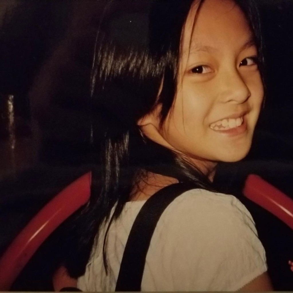 張張都是笑臉。