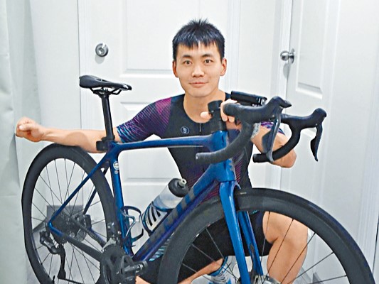 退役單車港將、現職單車教練仇多明。資料圖片 退役單車港將、現職單車教練仇多明。資料圖片