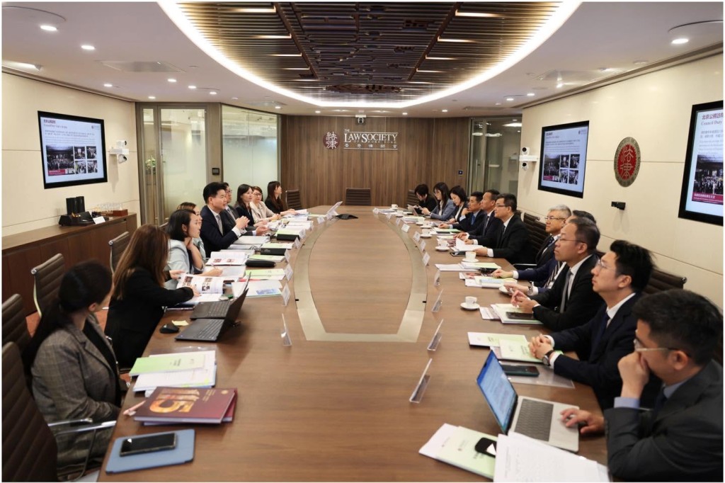 第十七次粵港澳大灣區律師協會聯席會議於2026年6月13日舉行。 第十七次粵港澳大灣區律師協會聯席會議於2026年6月13日舉行。