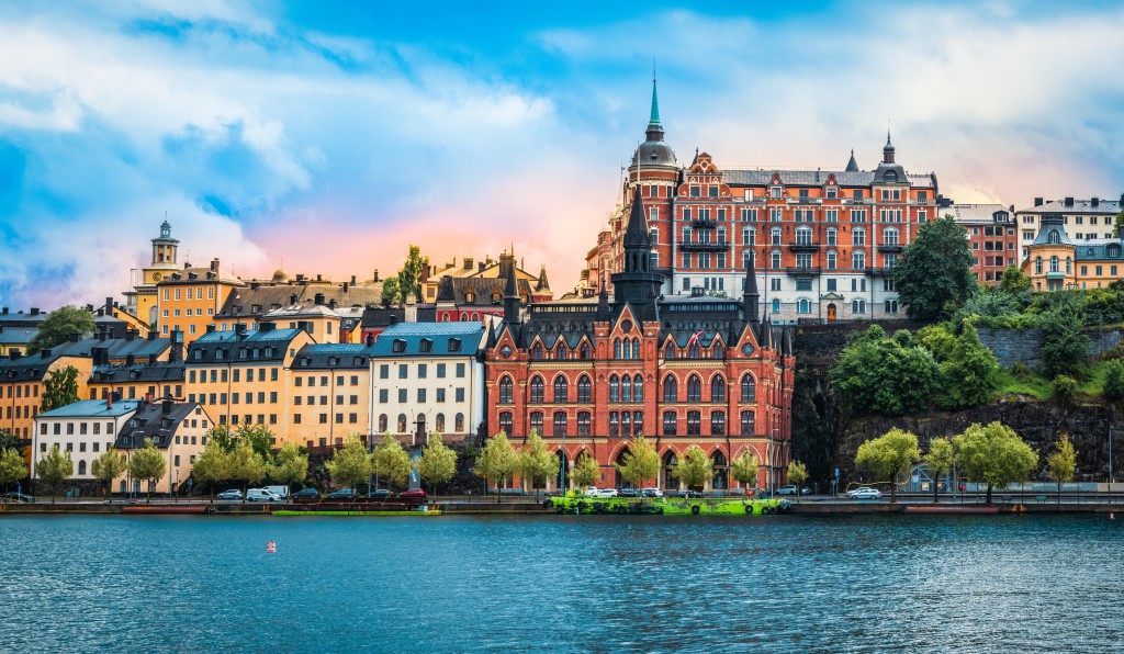 斯德哥爾摩排第九，盡管生活成本相對較高，瑞典斯德哥爾摩仍然可透過出色的生活質素、安全性和清潔度成為遙距工作的一個理想地點。