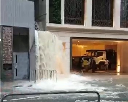 半山干德道現小型瀑布。影片截圖