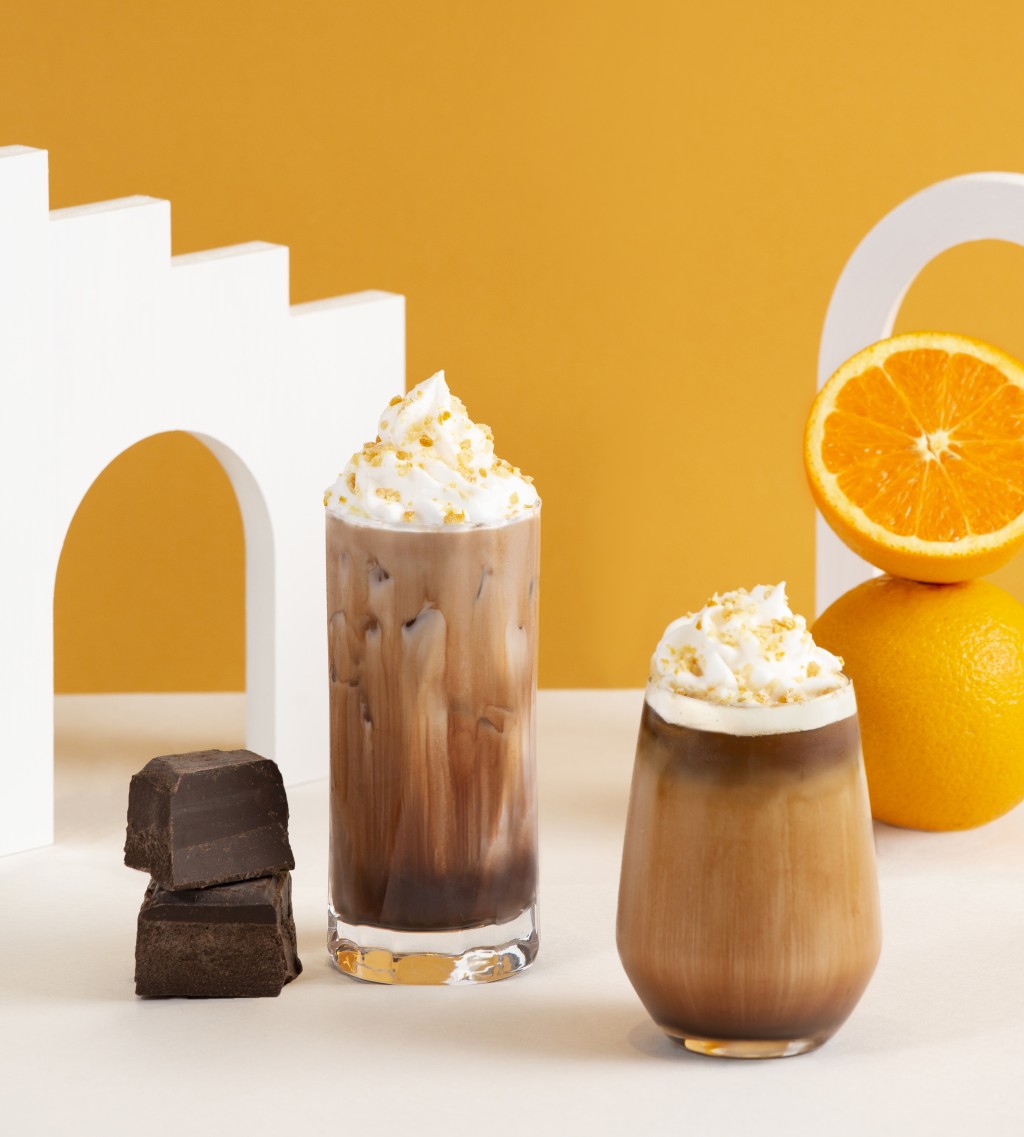 Pacific Coffee新推香橙燕麦朱古力咖啡及香橙燕麦朱古力。（标准装$43、大杯装$47、特大装$51，即日至11月30日供应）