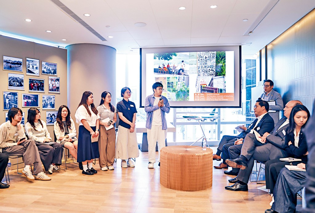22位學員齊聚香港共話青年及文化發展。