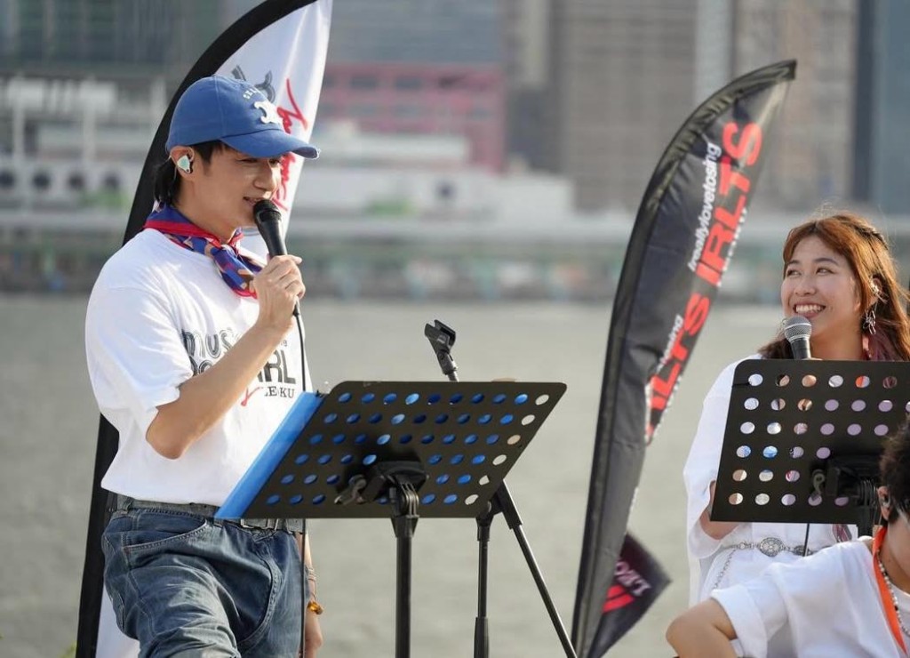 古巨基上月與年輕音樂人Busking。