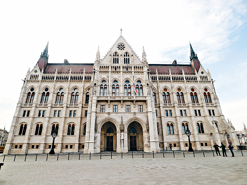 ●匈牙利國會大廈建築宏偉。