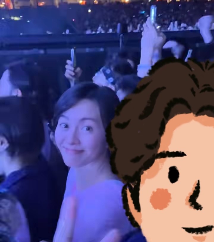 梁詠琪與老公一起看Lady Gaga新加坡演唱會。 梁詠琪與老公一起看Lady Gaga新加坡演唱會。