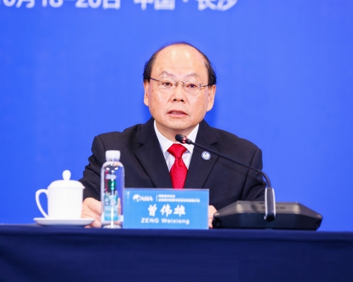曾偉雄指科技應用方面,中國內地警方是全球領先。網上圖片